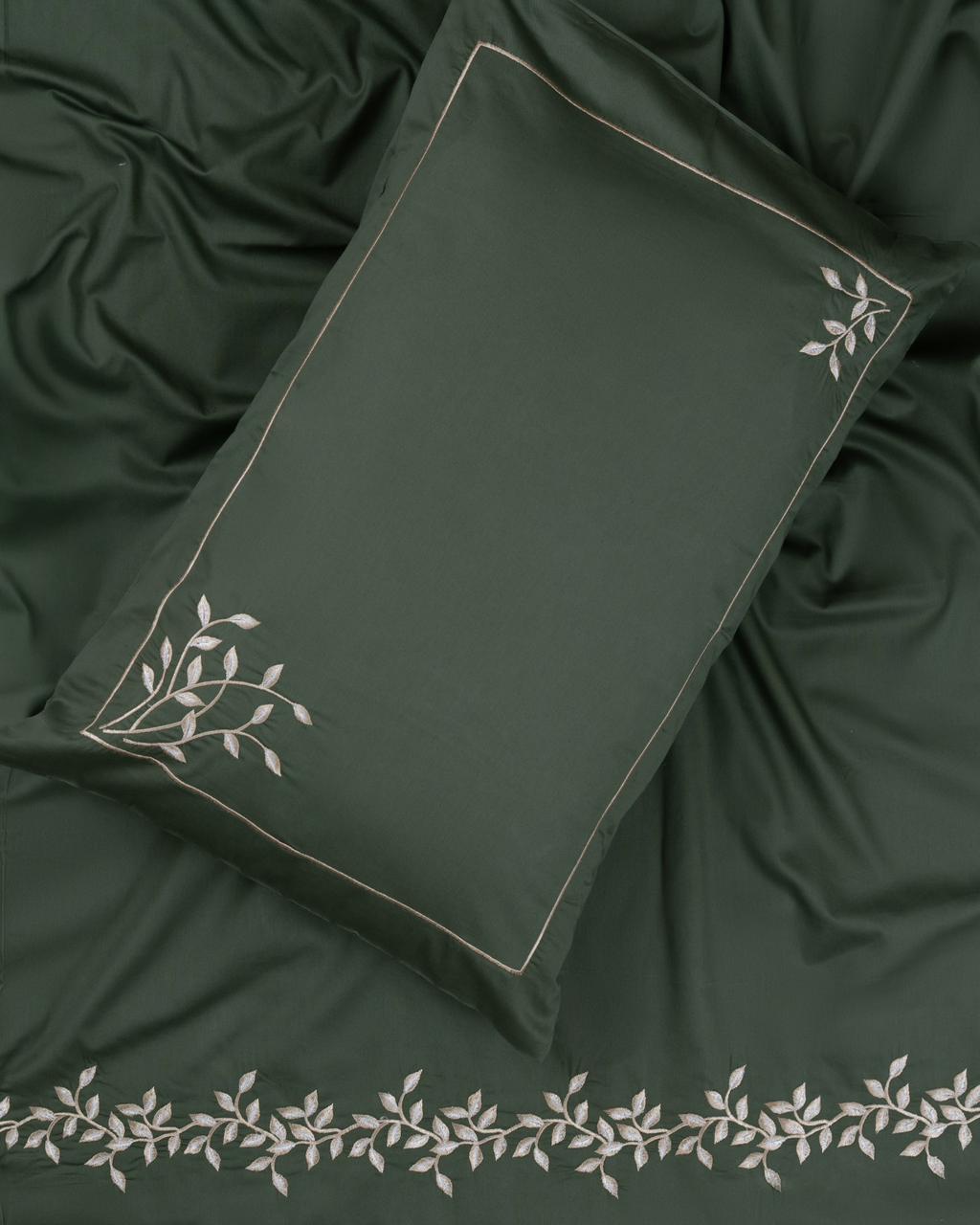 leaves*dark green*