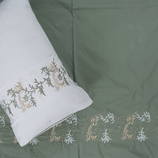 Gold leaves*Light olive green/white*